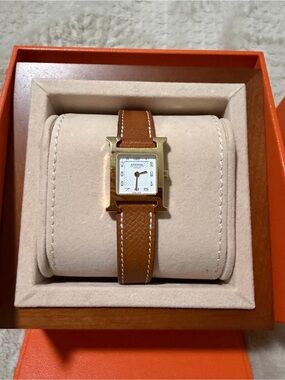 Hermes Epsom 21mm Heure H
Hour Quartz Watch Gold